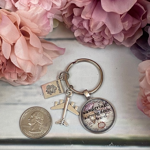 World Map Airplane Wanderlust Keychain - Picture 6 of 7